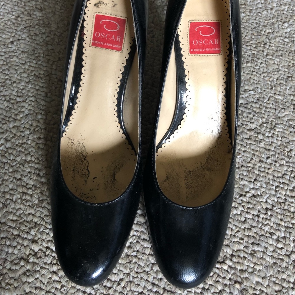 Oscar de la Renta classic black patent leather